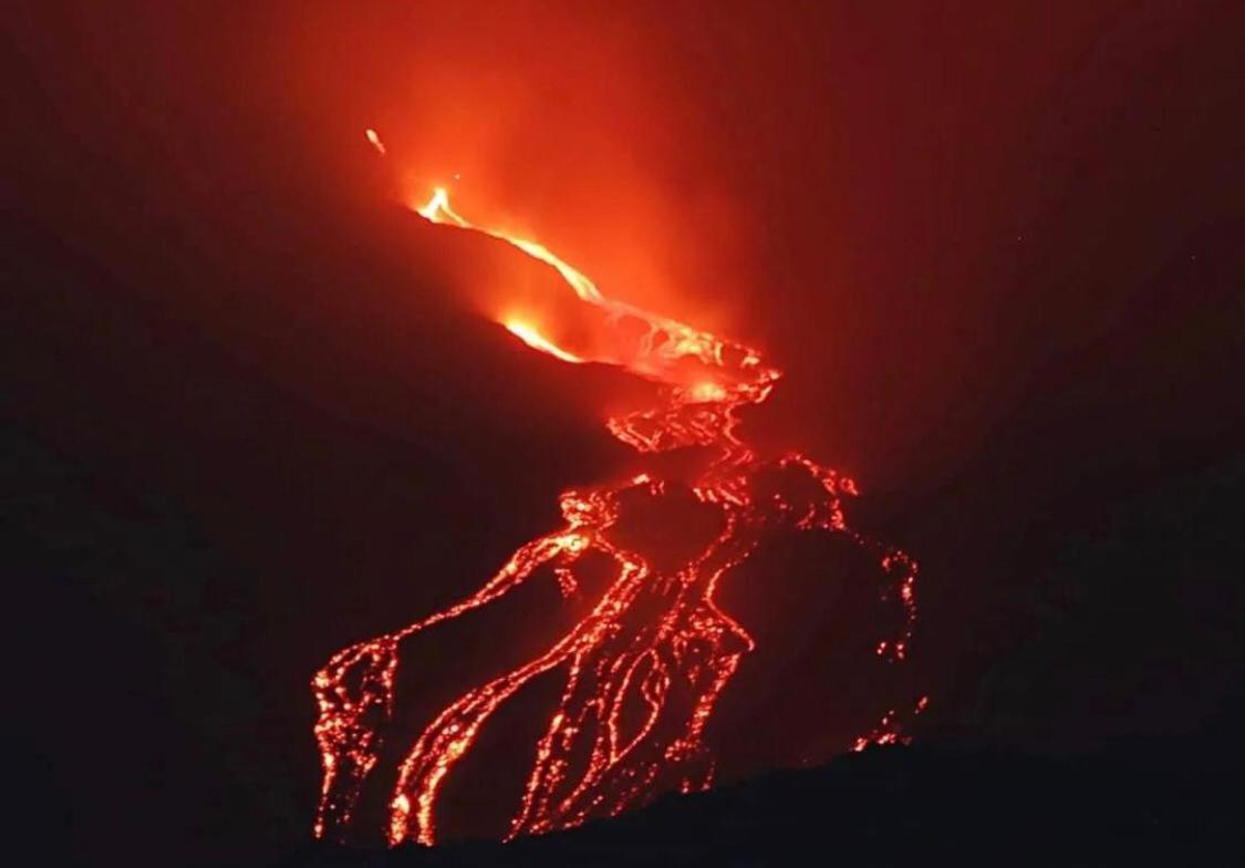 Etna City Home Accogliente Nel Cuore Di CTA Exterior photo